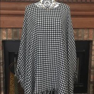 Houndstooth Poncho
